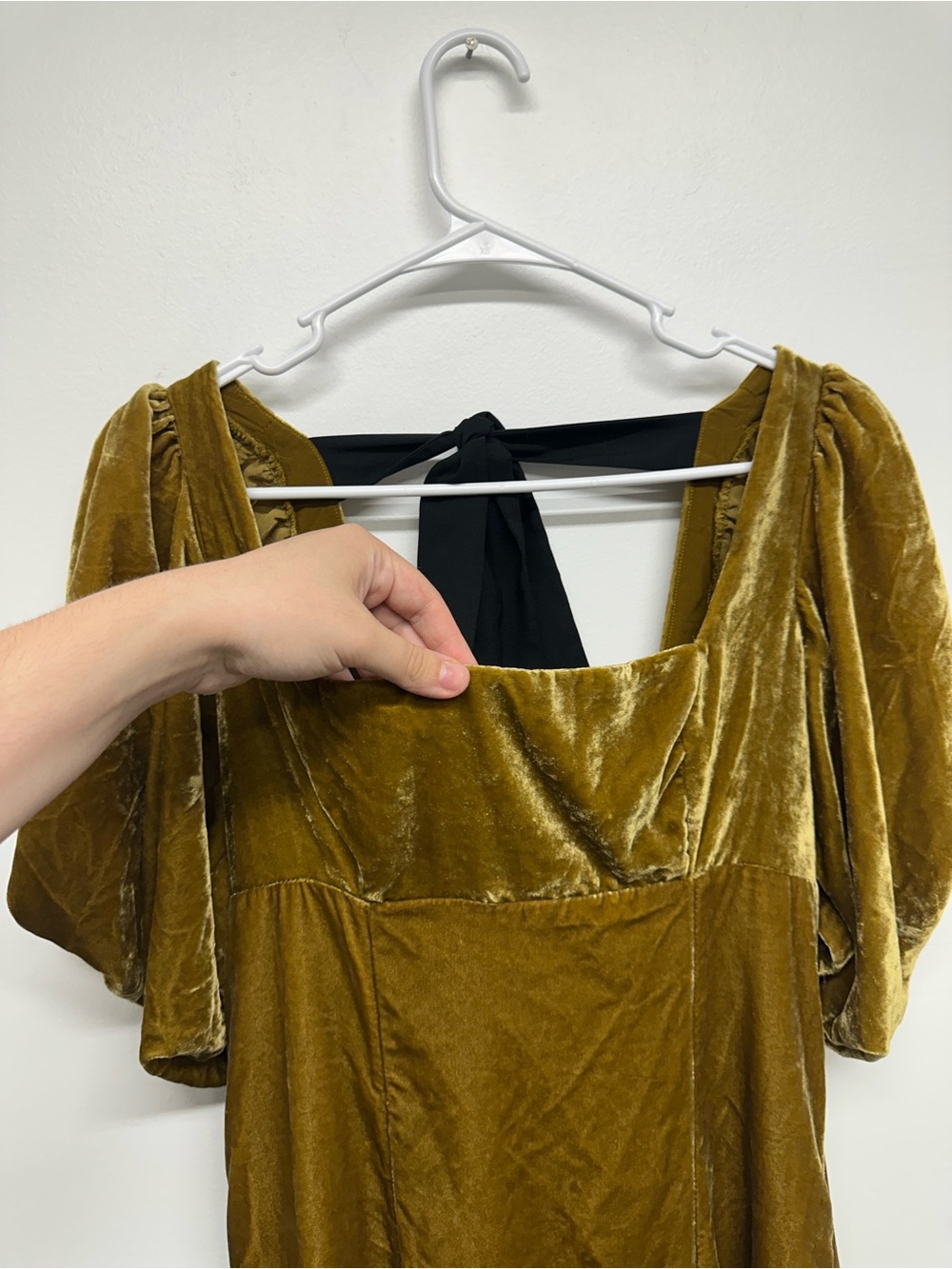 Anthropologie Short-Sleeve Square-Neck Velvet Midi Dress - Picture 6 of 11